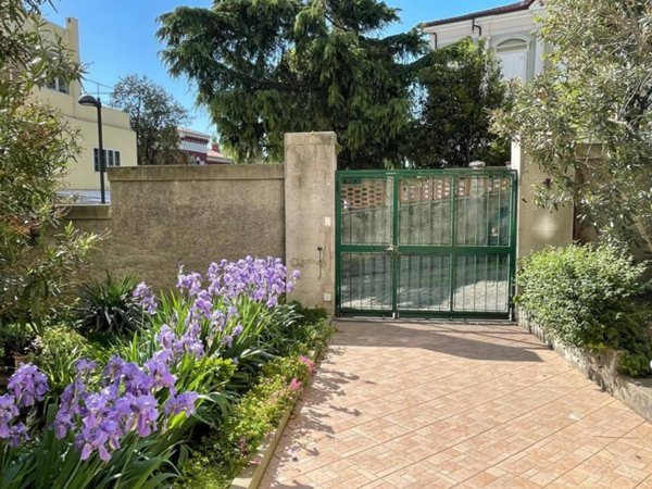 appartamento in vendita a Trieste in zona San Vito