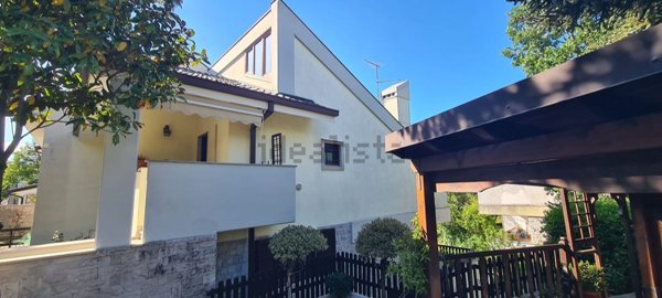 casa indipendente in vendita a Trieste in zona Opicina