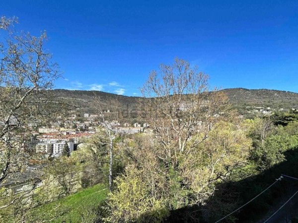 appartamento in vendita a Trieste in zona Longhera