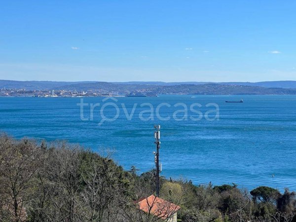 appartamento in vendita a Trieste in zona Grignano