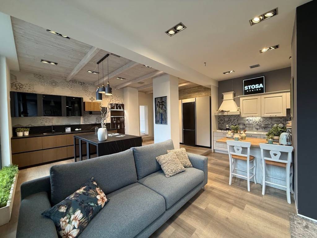 negozio in vendita a Trieste in zona Valmaura