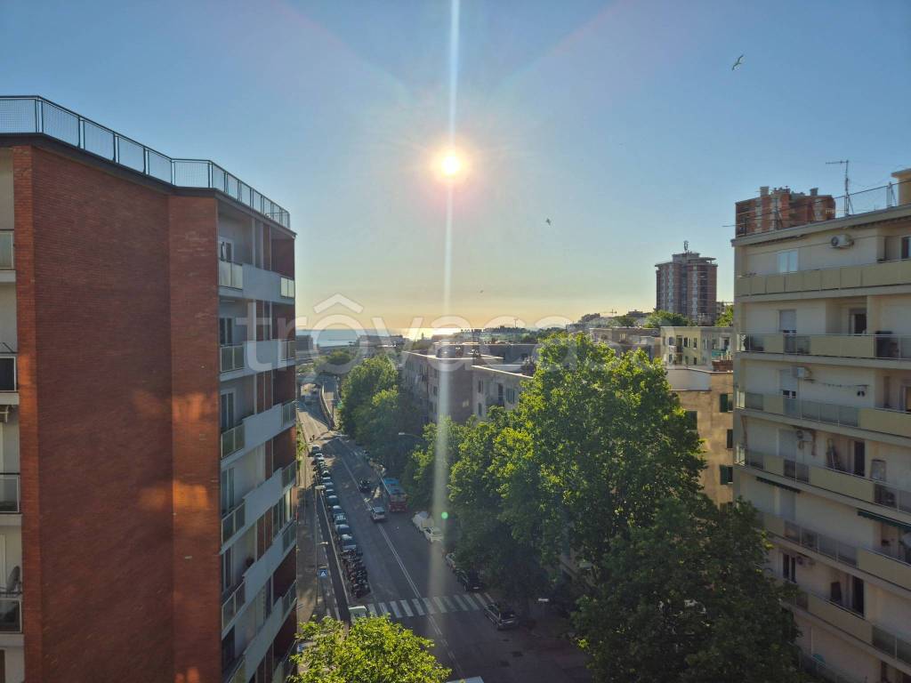 appartamento in vendita a Trieste in zona Campi Elisi