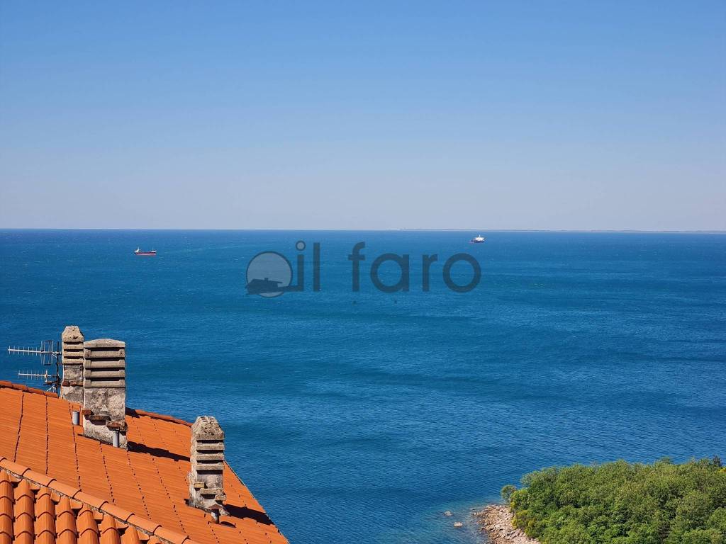 appartamento in vendita a Trieste in zona Roiano