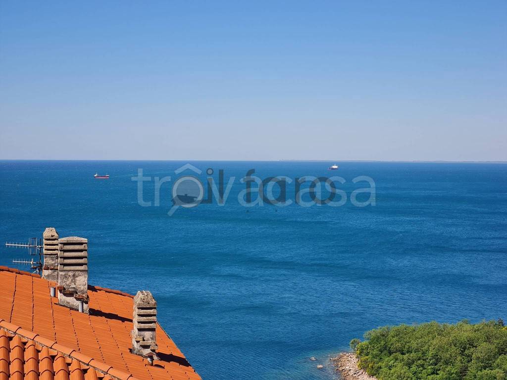 appartamento in vendita a Trieste in zona Barcola