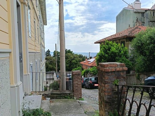 appartamento in vendita a Trieste in zona Gretta