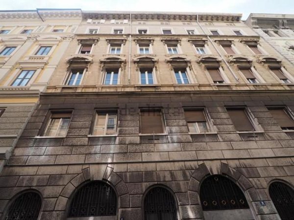 appartamento in vendita a Trieste in zona Borgo Teresiano