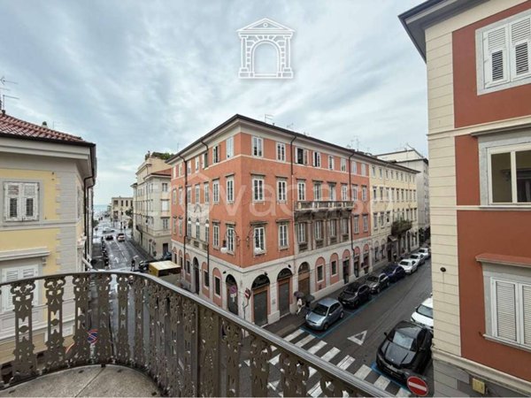 appartamento in vendita a Trieste in zona Città Vecchia