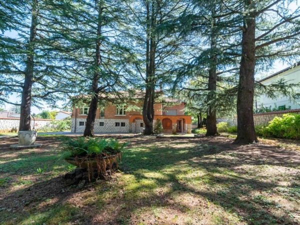 casa indipendente in vendita a Trieste in zona Trebiciano