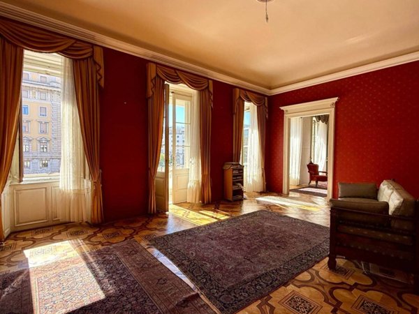appartamento in vendita a Trieste in zona Borgo Teresiano