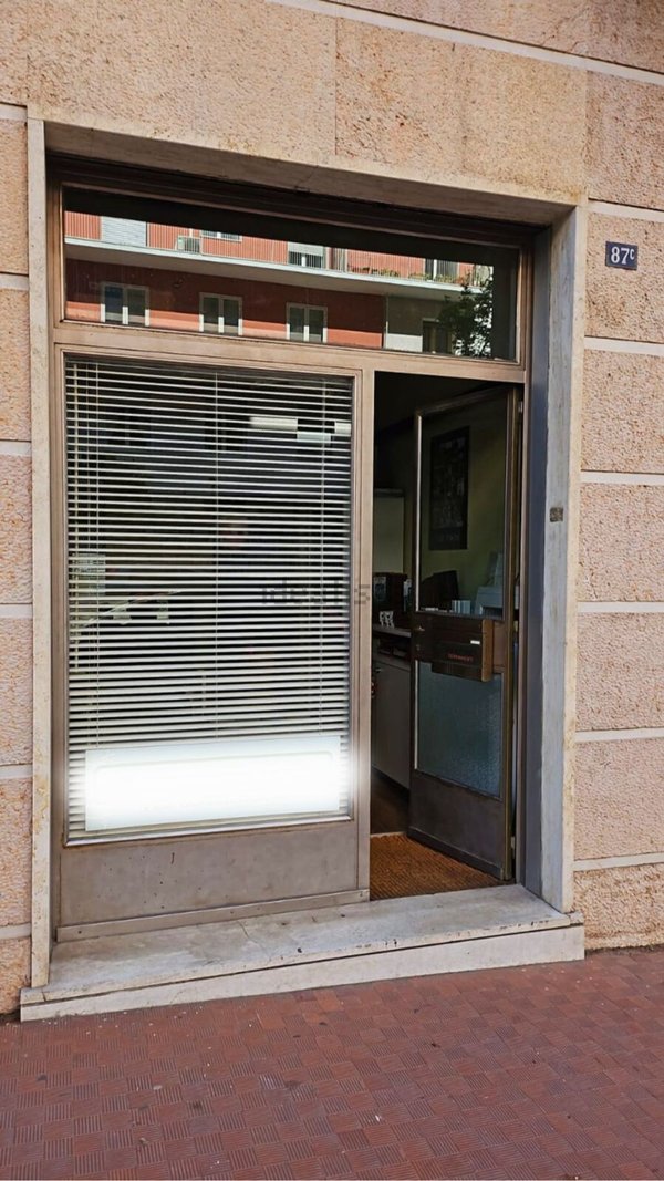 ufficio in vendita a Trieste in zona Cologna