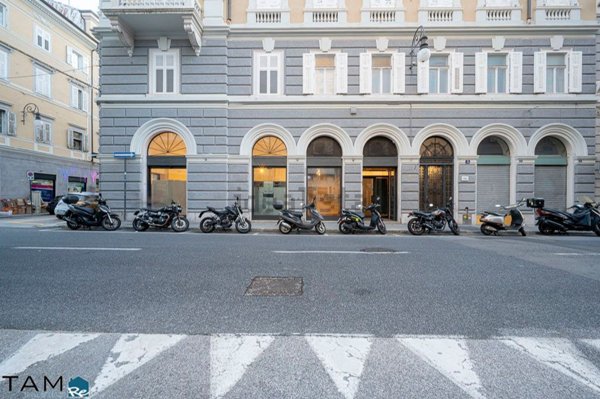 negozio in vendita a Trieste in zona Borgo Teresiano