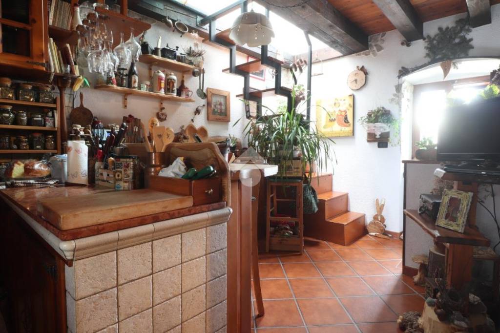 casa indipendente in vendita a Trieste in zona Cologna