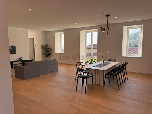 casa indipendente in vendita a Trieste in zona Barcola