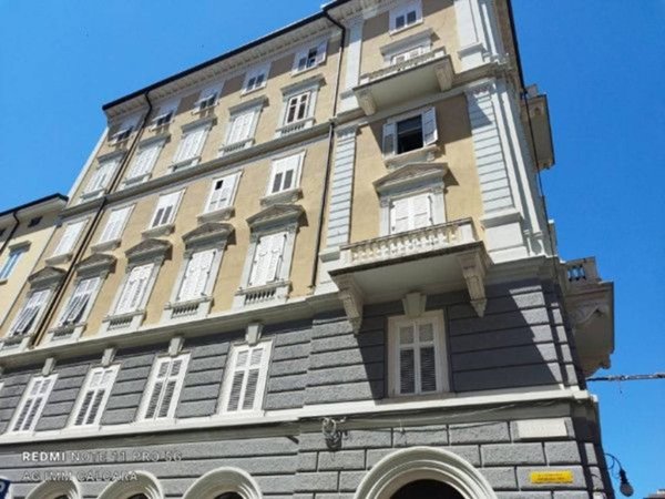 appartamento in vendita a Trieste in zona Borgo Teresiano