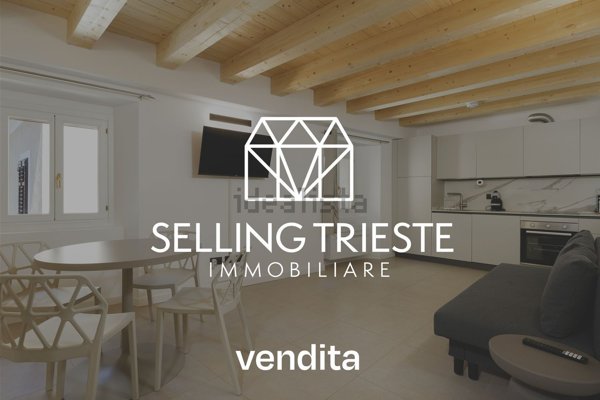 appartamento in vendita a Trieste in zona Città Vecchia