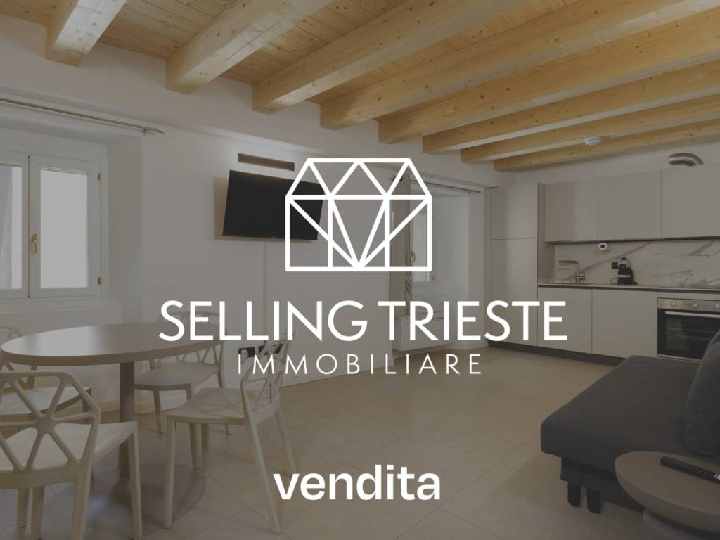 appartamento in vendita a Trieste in zona Città Vecchia