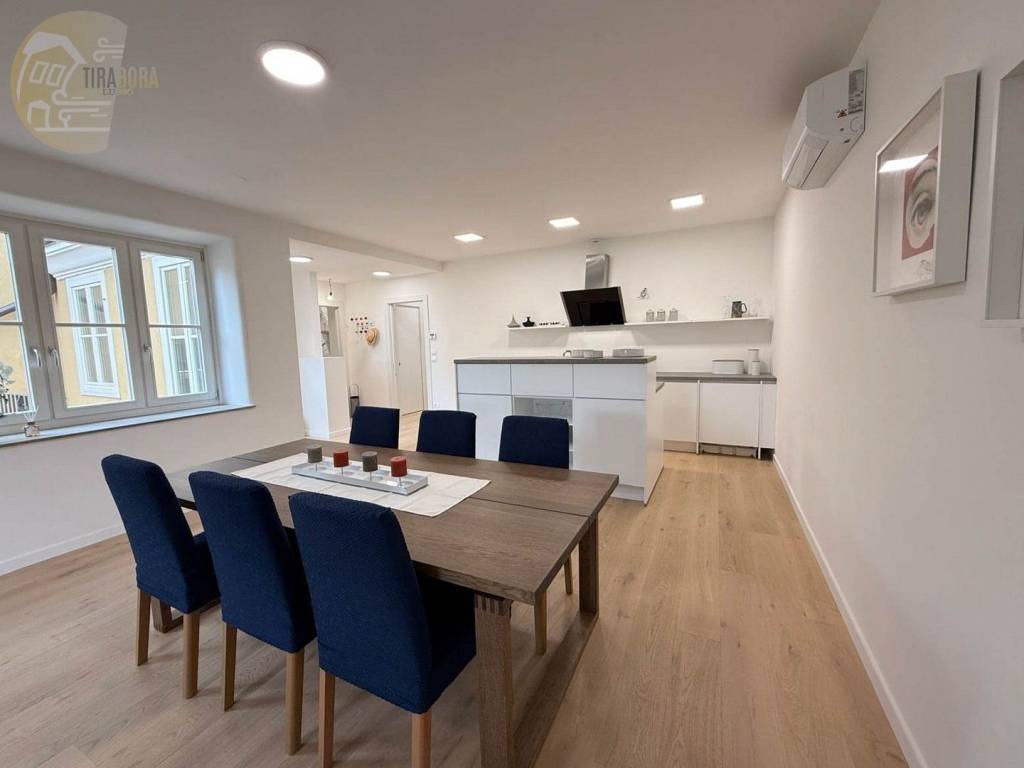 appartamento in vendita a Trieste in zona Città Vecchia