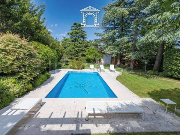 casa indipendente in vendita a Trieste in zona Guardiella