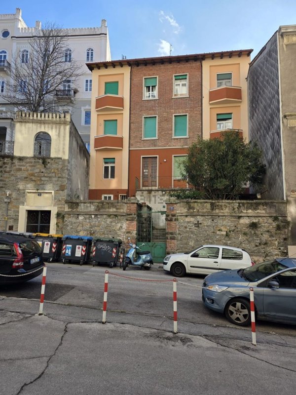 casa indipendente in vendita a Trieste in zona Rozzol