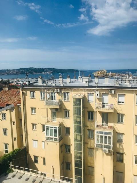 appartamento in vendita a Trieste in zona San Giacomo