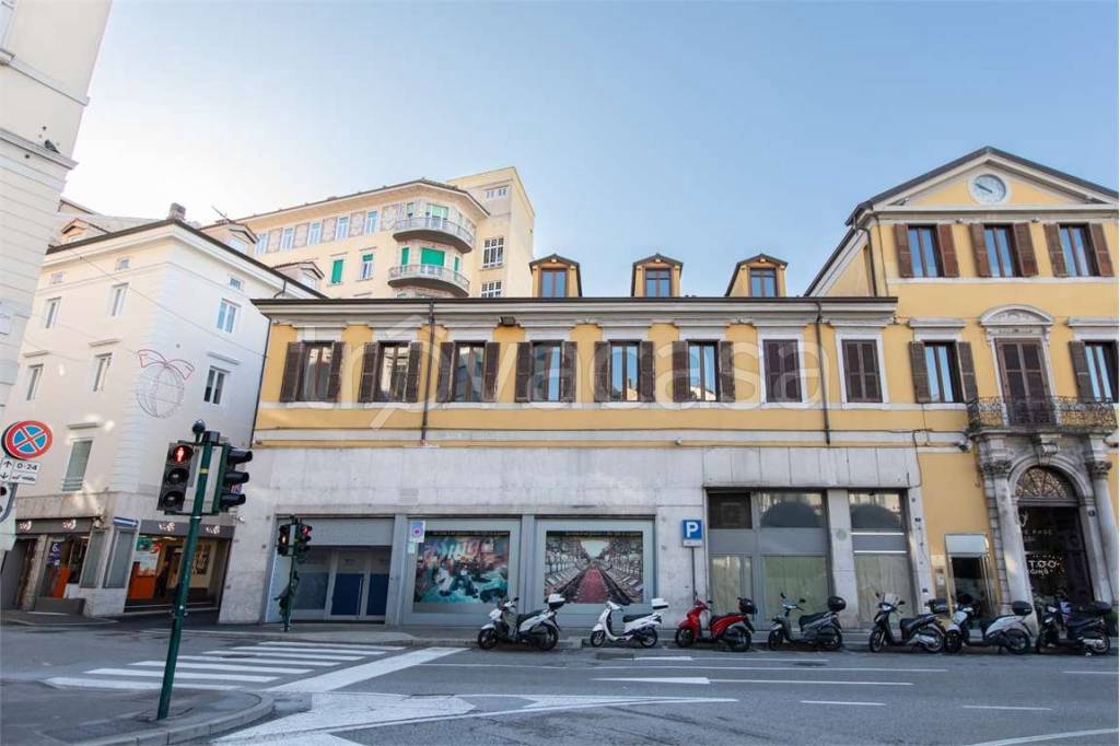 ufficio in vendita a Trieste