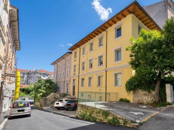 appartamento in vendita a Trieste