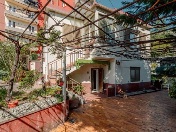 casa indipendente in vendita a Trieste in zona Rozzol