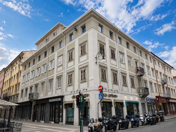 appartamento in vendita a Trieste in zona San Giusto