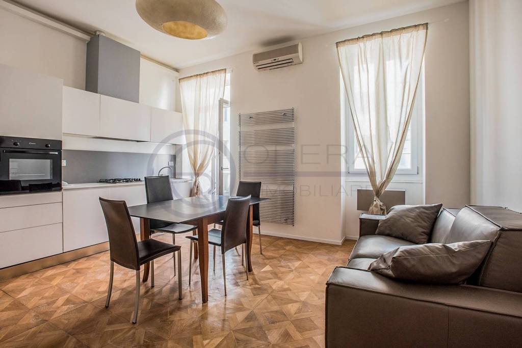 appartamento in vendita a Trieste in zona Borgo Teresiano