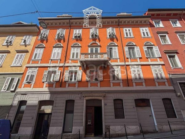 appartamento in vendita a Trieste in zona Città Nuova