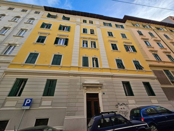 appartamento in vendita a Trieste in zona Cavana