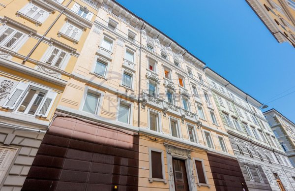 appartamento in vendita a Trieste in zona Barriera vecchia