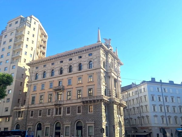 appartamento in vendita a Trieste in zona Borgo Teresiano