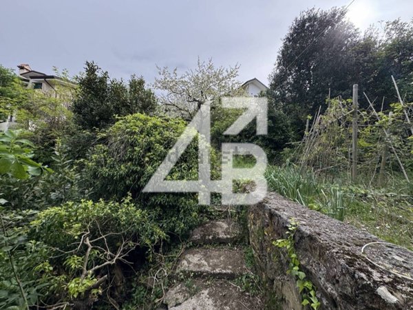 casa indipendente in vendita a Trieste in zona Gretta