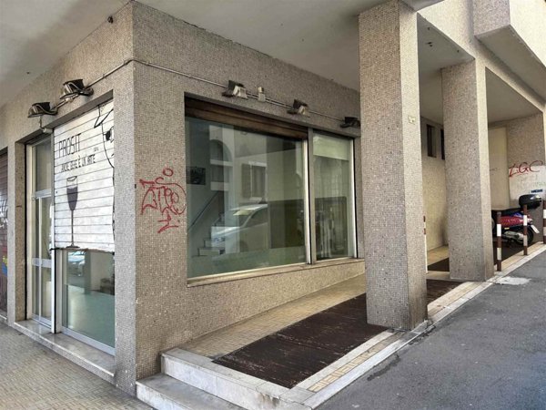 negozio in vendita a Trieste in zona San Giacomo