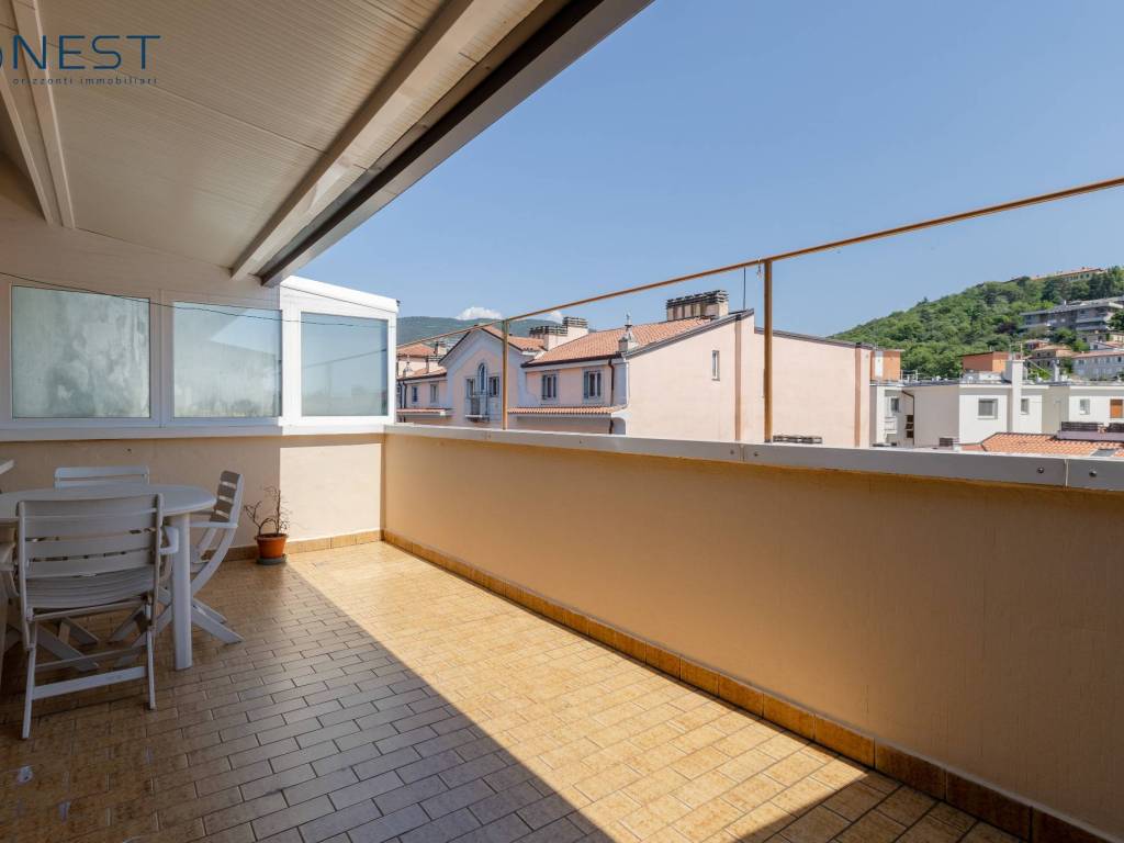 appartamento in vendita a Trieste in zona Città Nuova