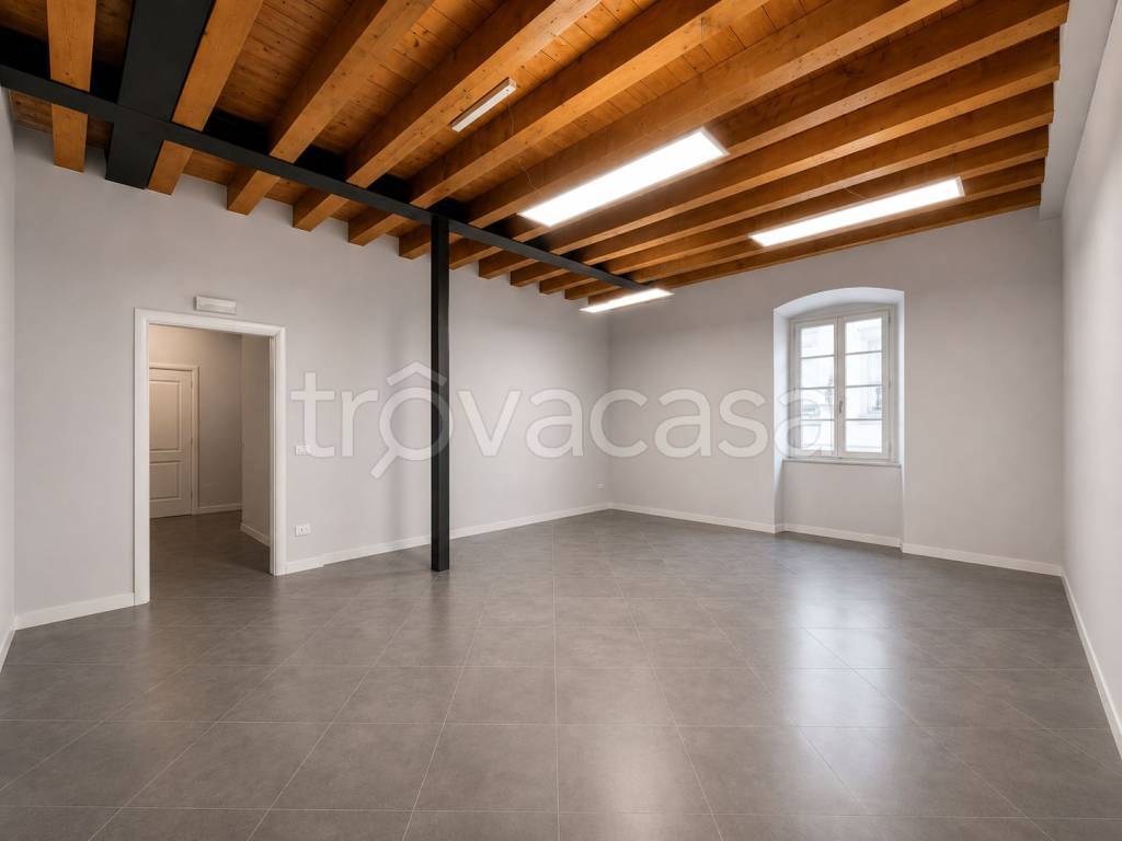 appartamento in vendita a Trieste in zona Borgo Teresiano