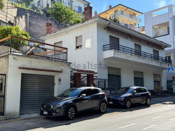 casa indipendente in vendita a Trieste in zona Rozzol