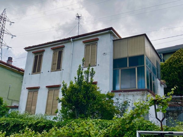 casa indipendente in vendita a Trieste in zona Rozzol