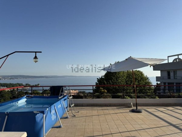 casa indipendente in vendita a Trieste in zona Barcola