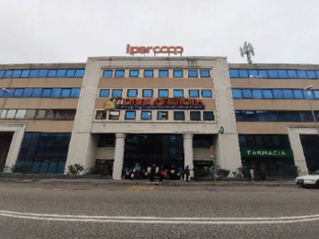 negozio in vendita a Trieste in zona Chiarbola