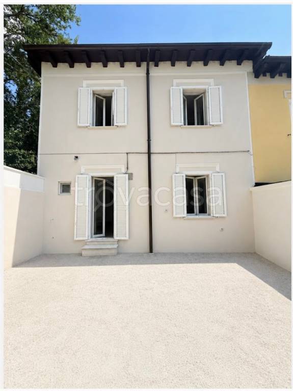 casa indipendente in vendita a Trieste in zona Gretta