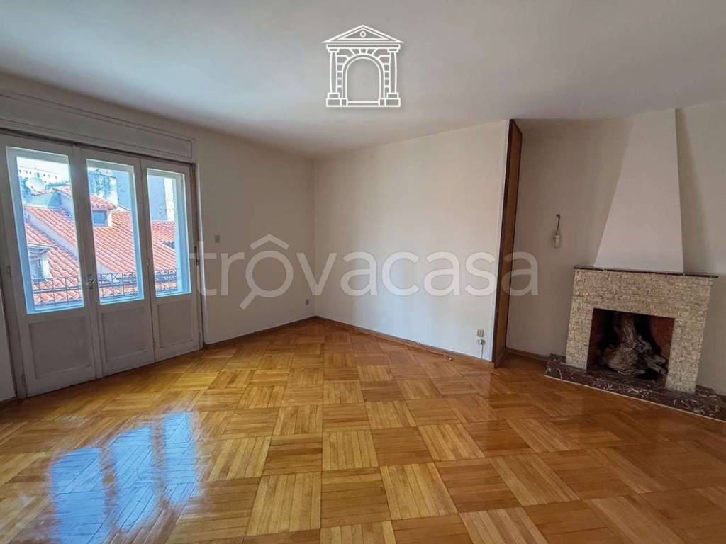 appartamento in vendita a Trieste in zona San Giacomo
