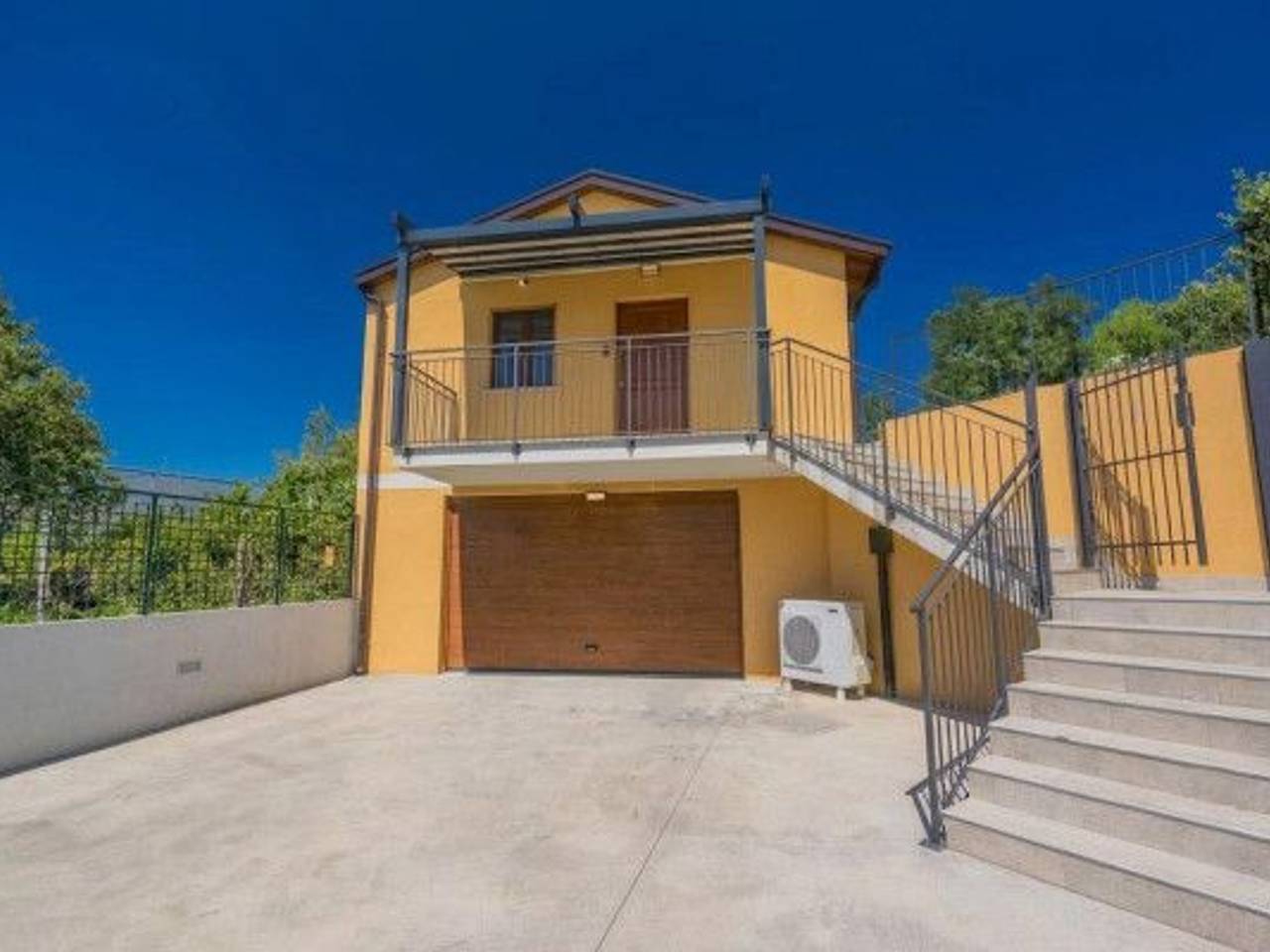 casa indipendente in vendita a Trieste in zona San Giacomo