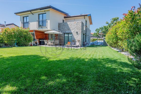 casa indipendente in vendita a Trieste in zona Basovizza