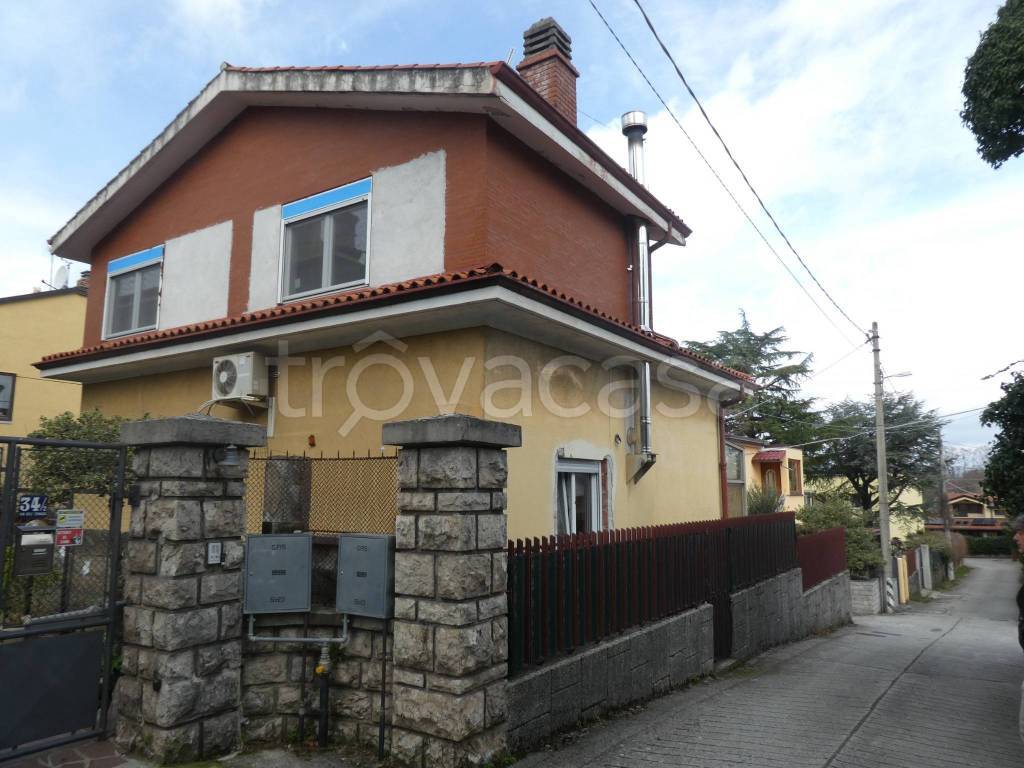 casa indipendente in vendita a Trieste in zona Opicina