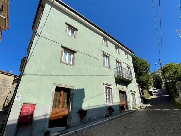 appartamento in vendita a Trieste in zona Cattinara