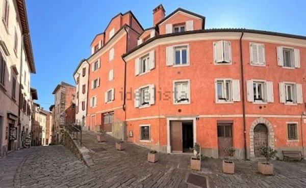 appartamento in vendita a Trieste in zona Città Vecchia