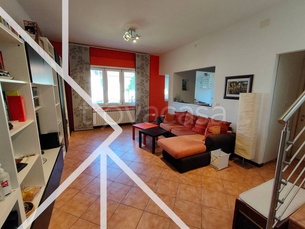 casa indipendente in vendita a Trieste in zona Chiarbola