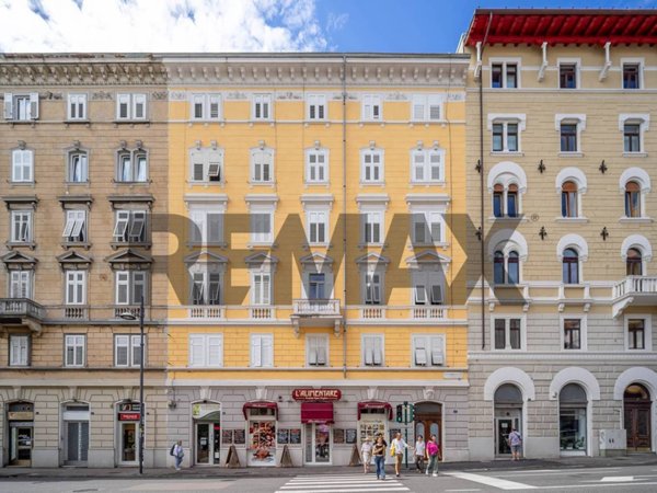 appartamento in vendita a Trieste in zona San Giacomo